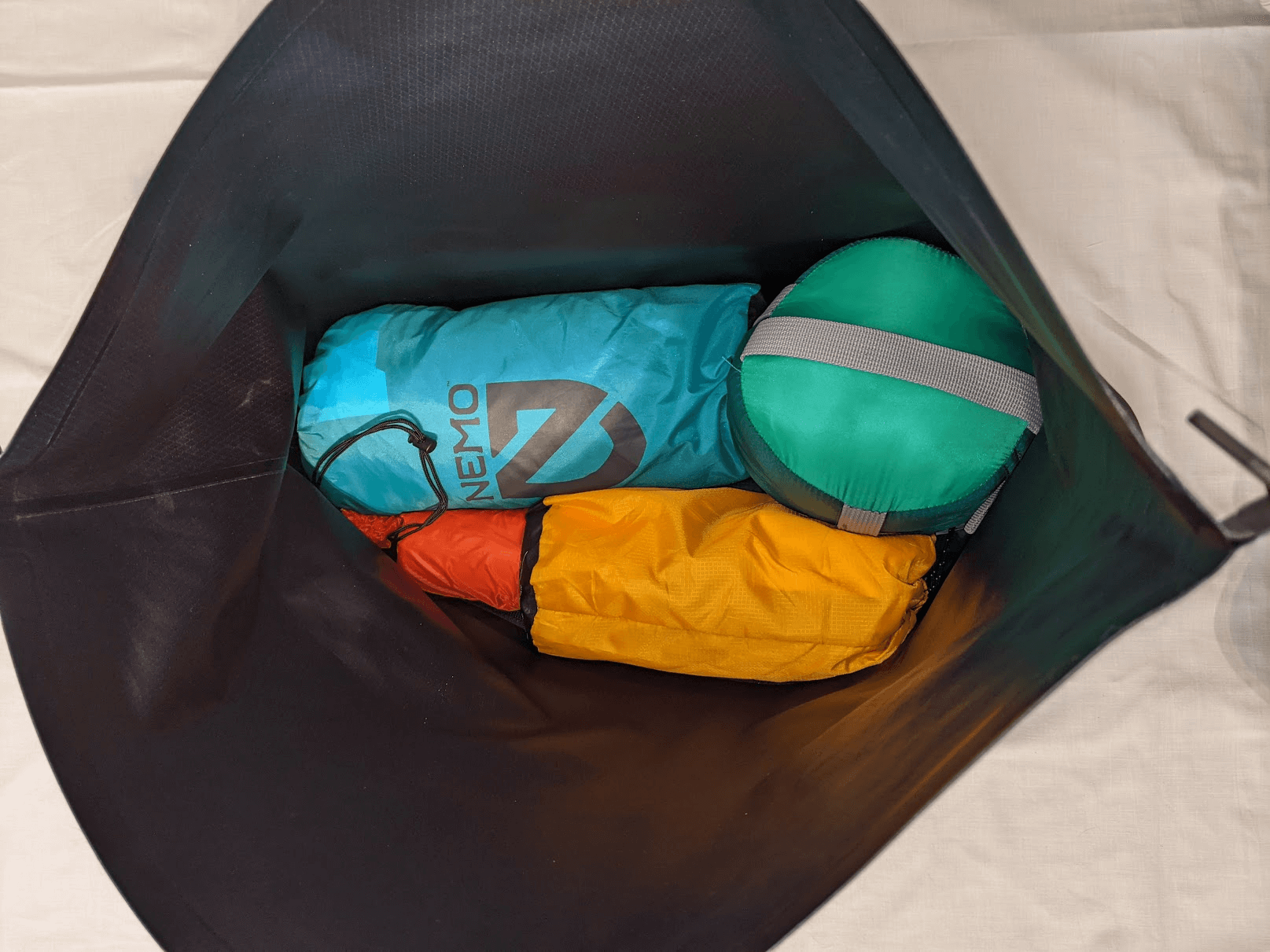 Tailfin Trunk Top Bag inside